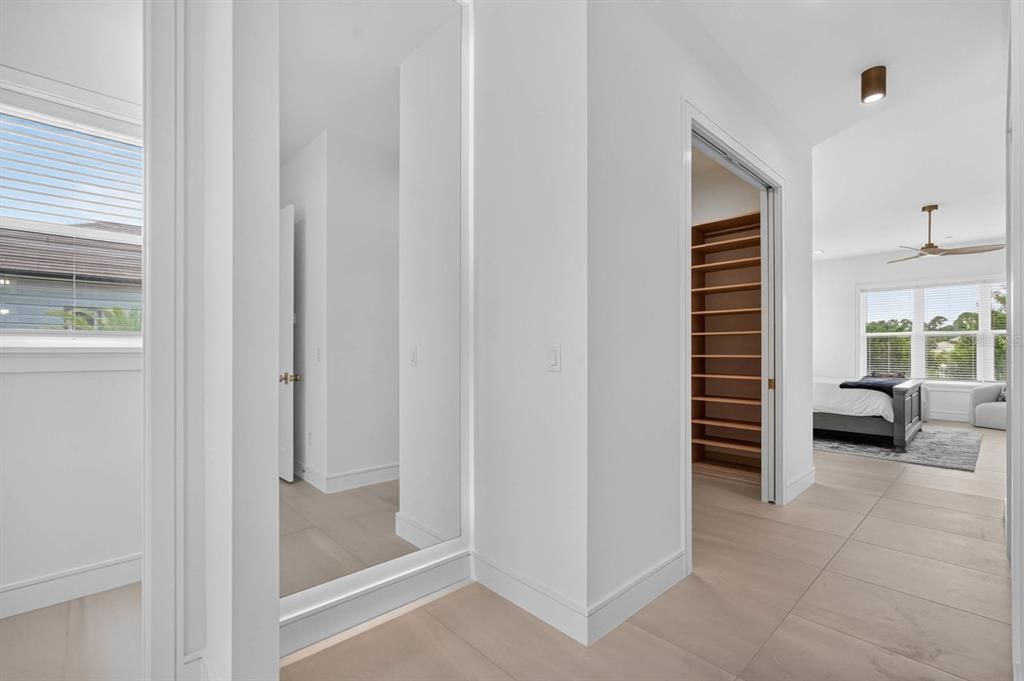 En Venta: $1,525,000 (3 camas, 3 baños, 3550 Pies cuadrados)