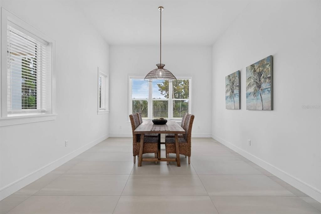 En Venta: $1,525,000 (3 camas, 3 baños, 3550 Pies cuadrados)