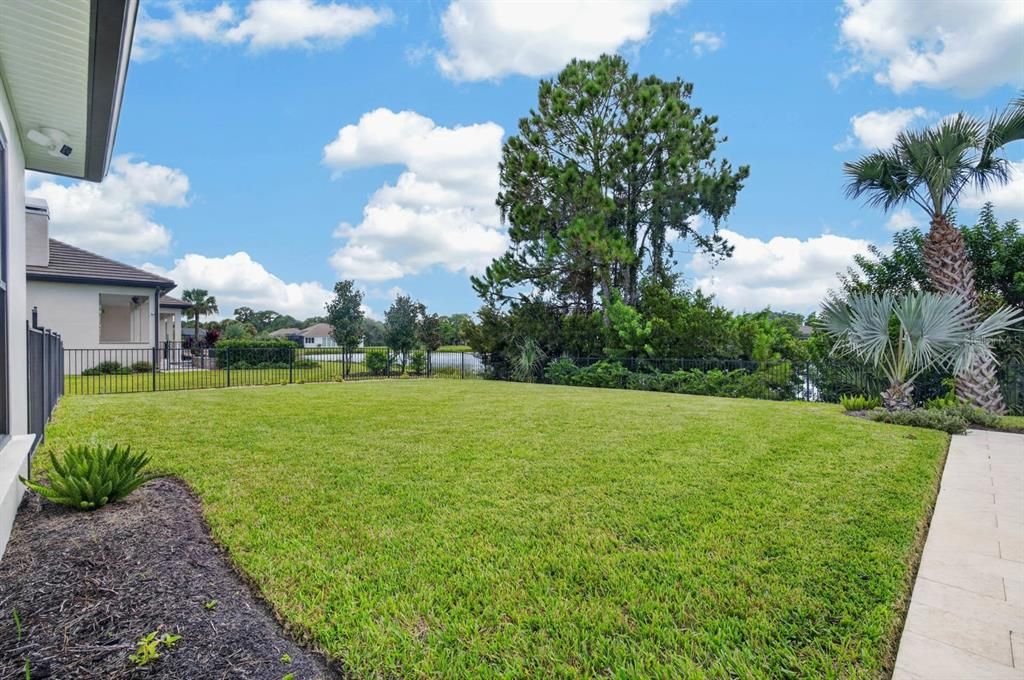En Venta: $1,525,000 (3 camas, 3 baños, 3550 Pies cuadrados)