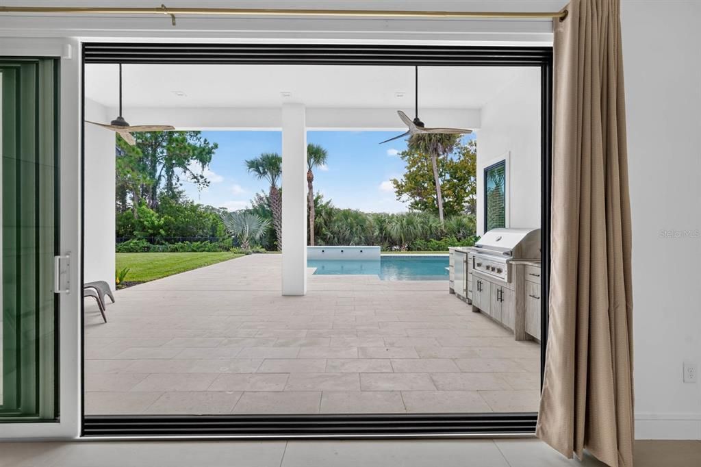 En Venta: $1,525,000 (3 camas, 3 baños, 3550 Pies cuadrados)