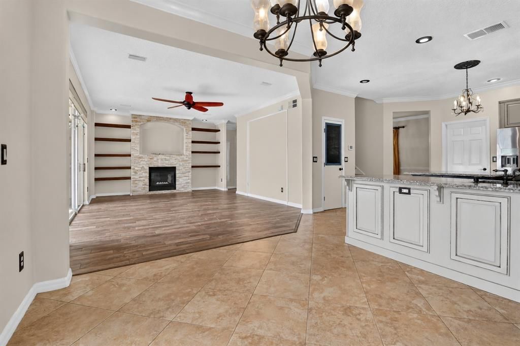 : $929,999 (4 camas, 3 baños, 3886 Pies cuadrados)