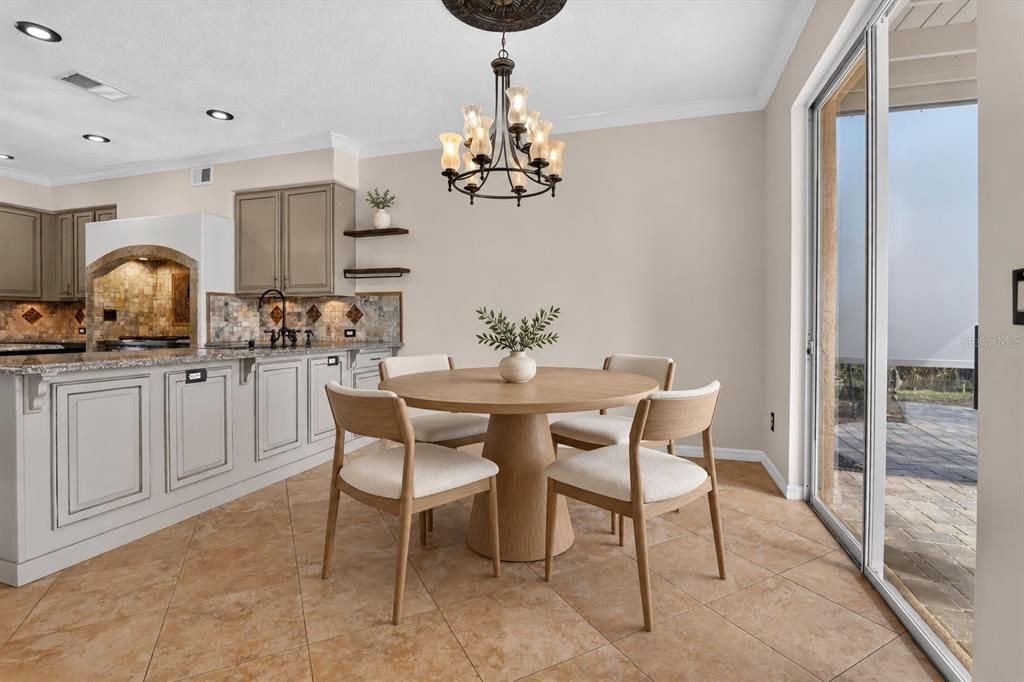 : $929,999 (4 camas, 3 baños, 3886 Pies cuadrados)