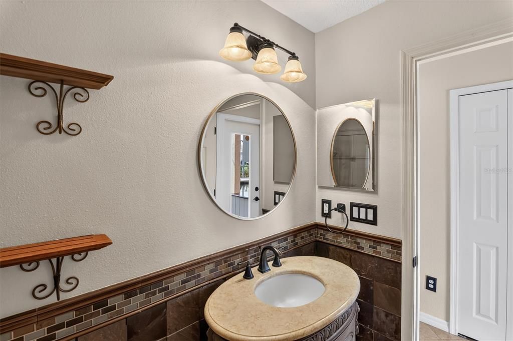 : $929,999 (4 camas, 3 baños, 3886 Pies cuadrados)