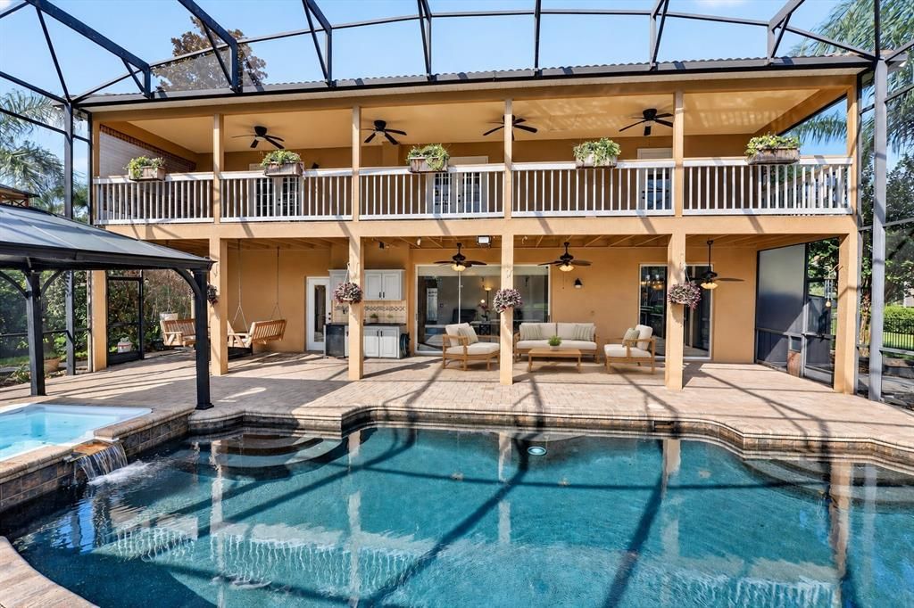 : $929,999 (4 camas, 3 baños, 3886 Pies cuadrados)