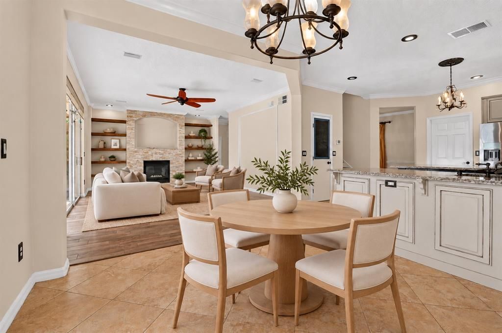 : $929,999 (4 camas, 3 baños, 3886 Pies cuadrados)