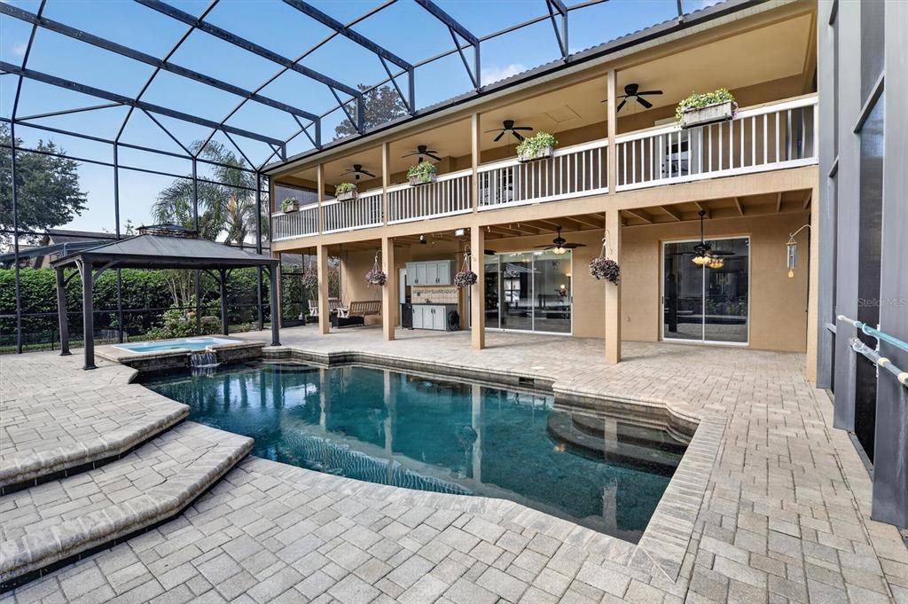 : $929,999 (4 camas, 3 baños, 3886 Pies cuadrados)