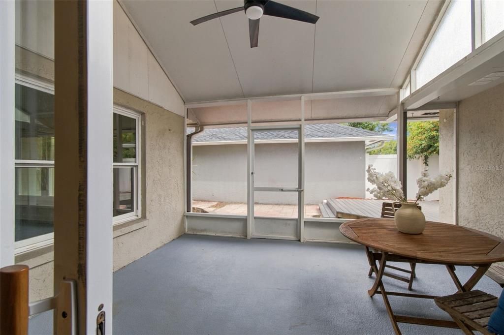 For Sale: $425,000 (3 beds, 2 baths, 1596 Square Feet)