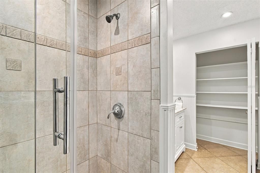 For Sale: $425,000 (3 beds, 2 baths, 1596 Square Feet)