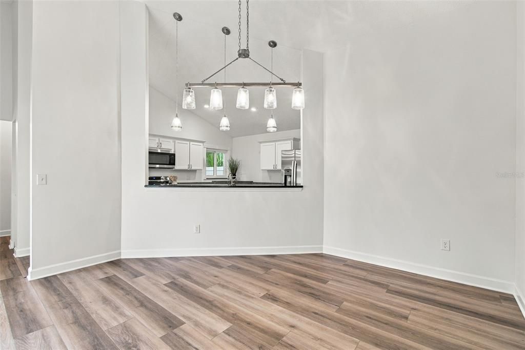 For Sale: $425,000 (3 beds, 2 baths, 1596 Square Feet)