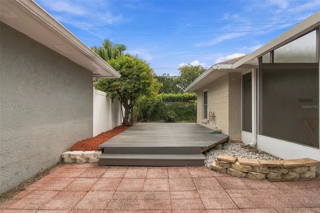 For Sale: $425,000 (3 beds, 2 baths, 1596 Square Feet)
