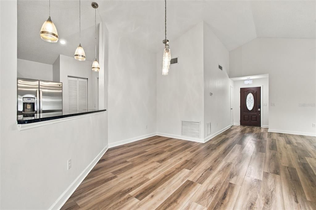 For Sale: $425,000 (3 beds, 2 baths, 1596 Square Feet)