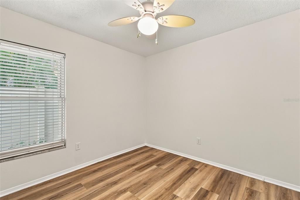 For Sale: $425,000 (3 beds, 2 baths, 1596 Square Feet)