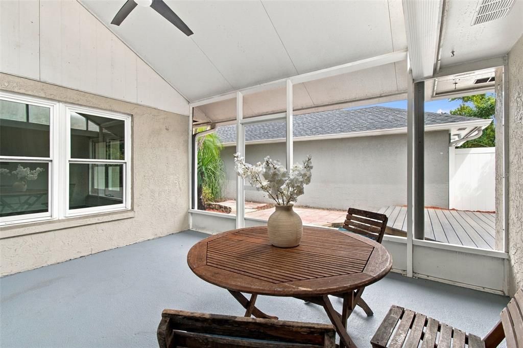 For Sale: $425,000 (3 beds, 2 baths, 1596 Square Feet)