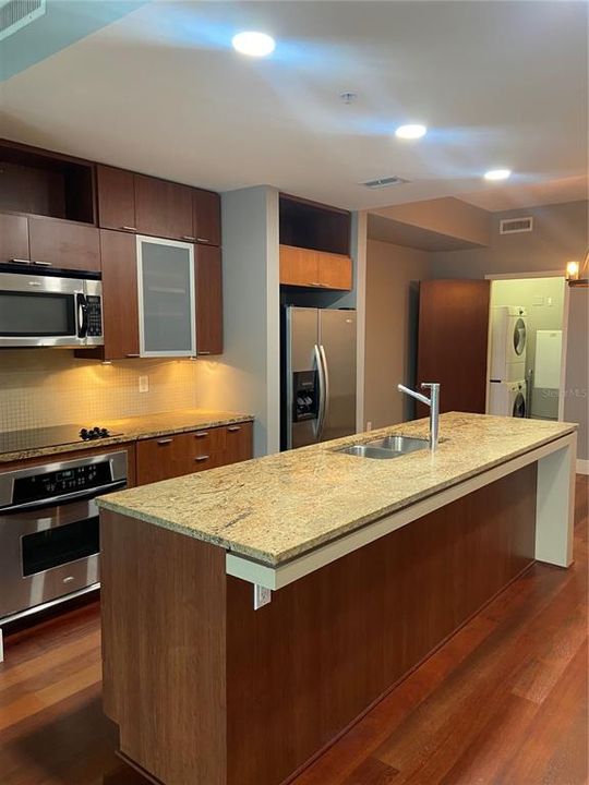 For Sale: $445,000 (2 beds, 2 baths, 1134 Square Feet)