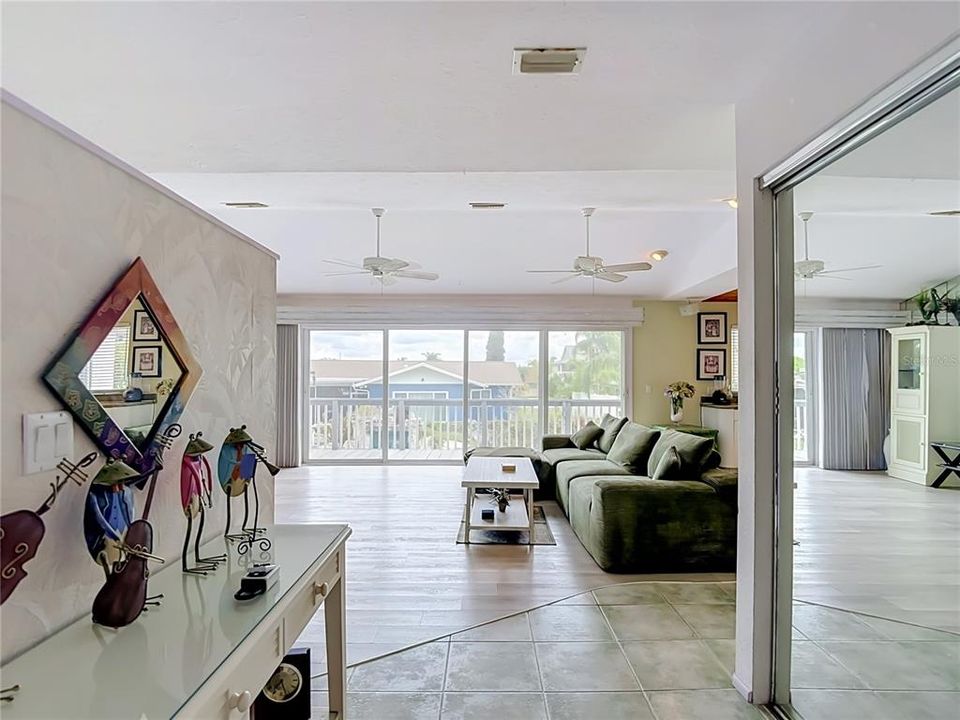 For Sale: $325,000 (3 beds, 2 baths, 1665 Square Feet)