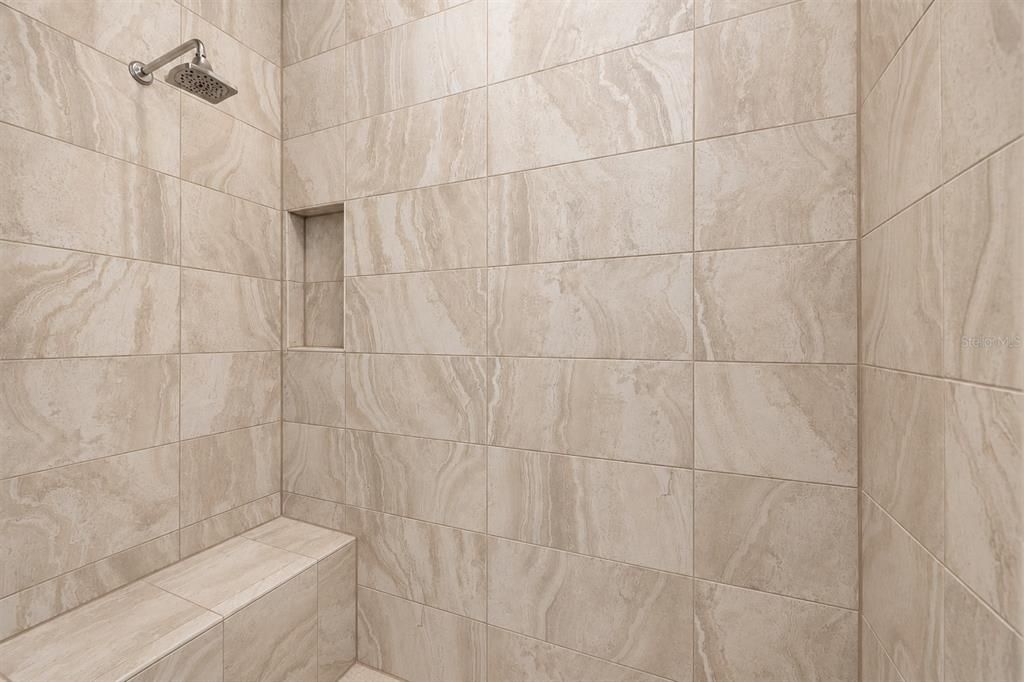 En Venta: $284,900 (2 camas, 2 baños, 1333 Pies cuadrados)