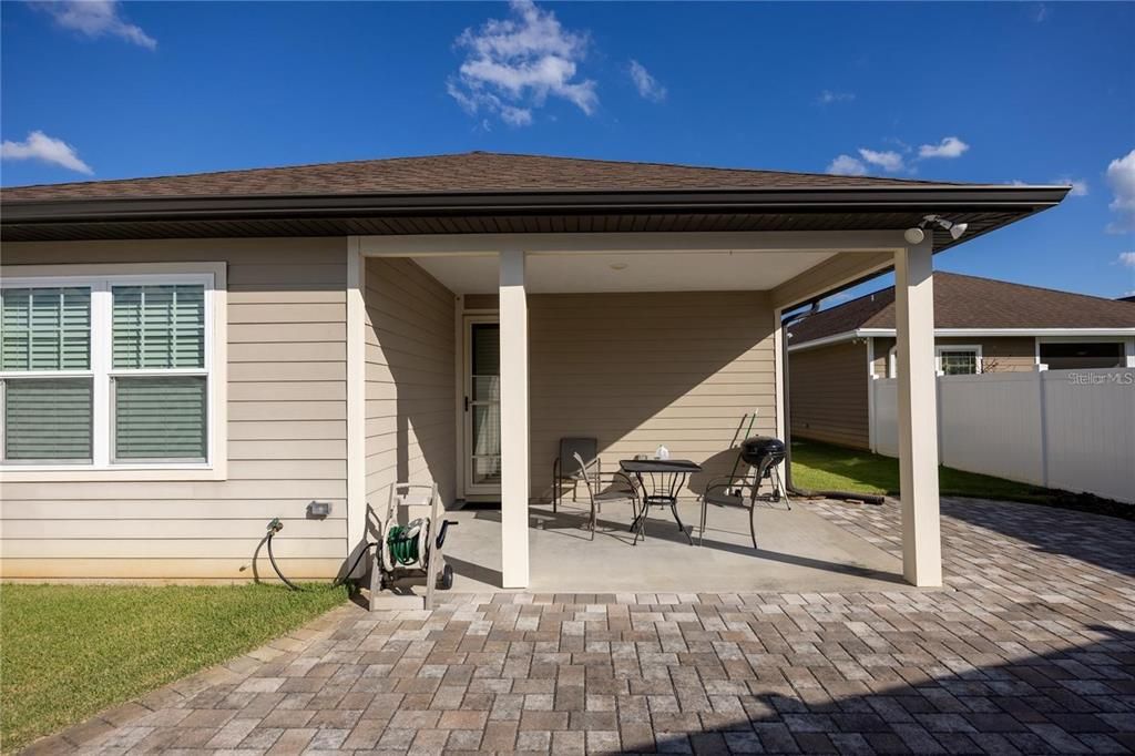 En Venta: $284,900 (2 camas, 2 baños, 1333 Pies cuadrados)