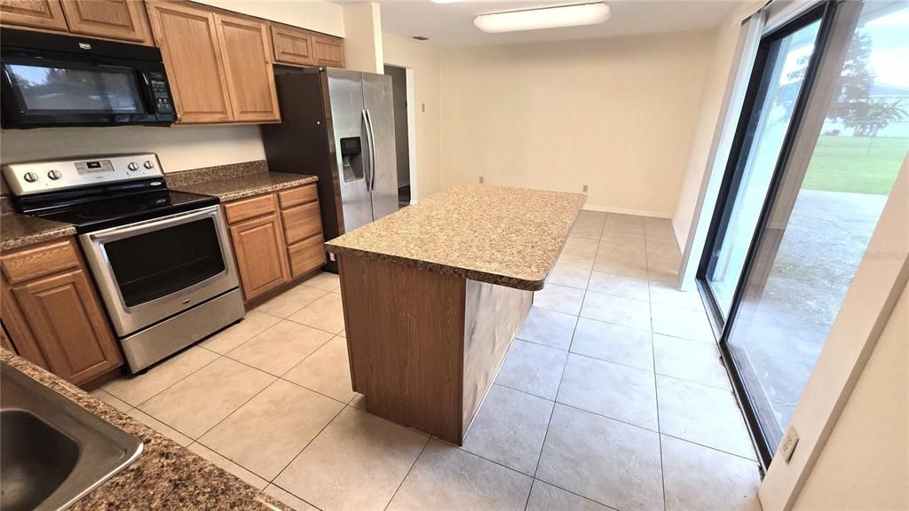 En Renta: $2,500 (4 camas, 2 baños, 2038 Pies cuadrados)