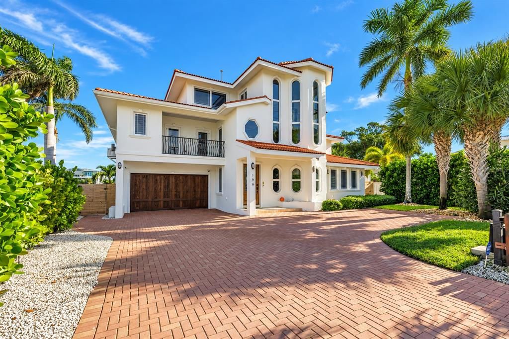 For Sale: $4,290,000 (5 beds, 4 baths, 4766 Square Feet)