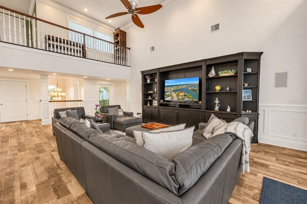 For Sale: $4,290,000 (5 beds, 4 baths, 4766 Square Feet)