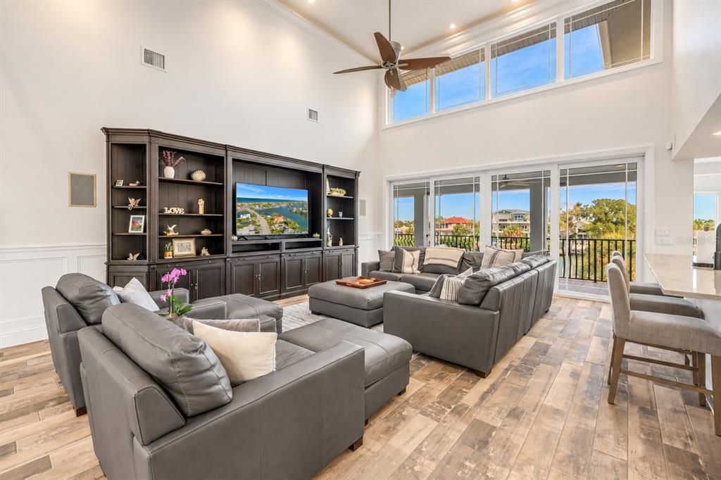 For Sale: $4,290,000 (5 beds, 4 baths, 4766 Square Feet)