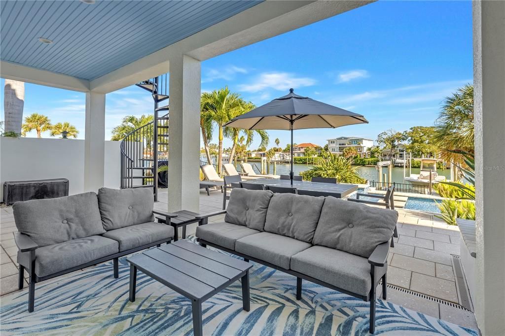 For Sale: $4,290,000 (5 beds, 4 baths, 4766 Square Feet)