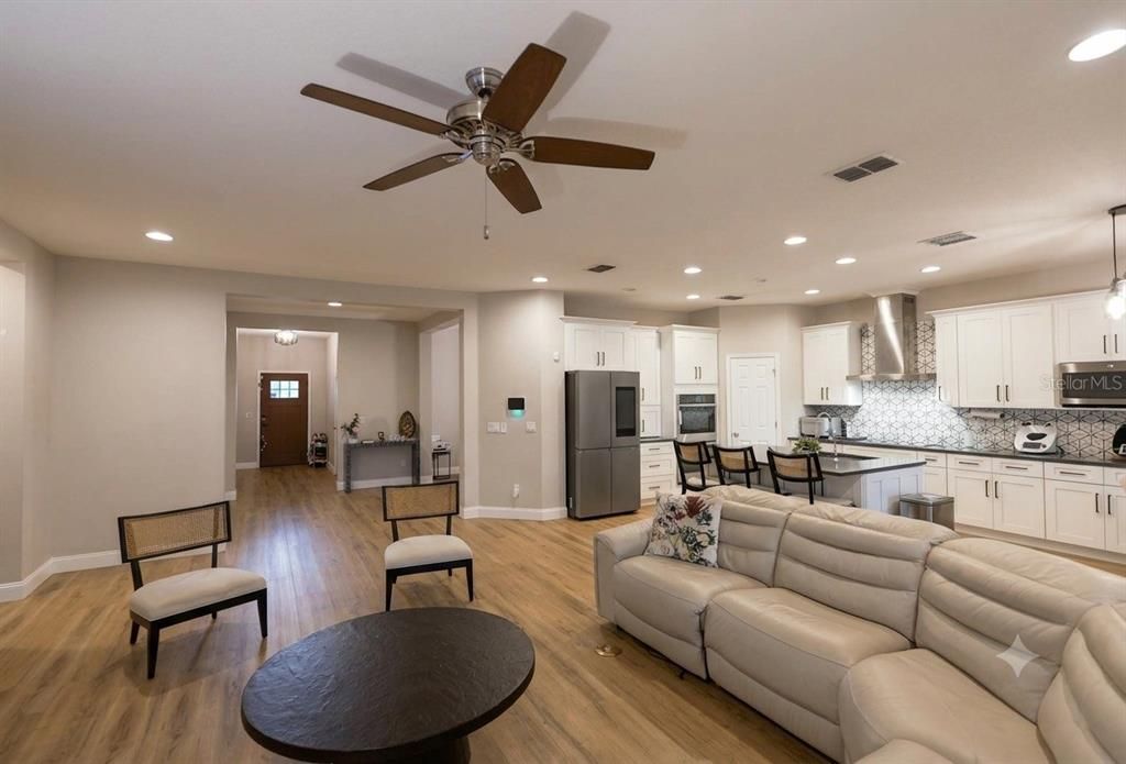 For Sale: $659,000 (3 beds, 2 baths, 2265 Square Feet)