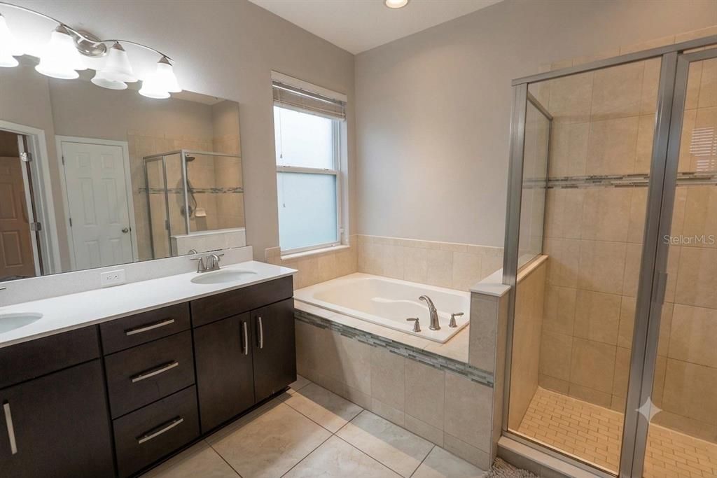 For Sale: $659,000 (3 beds, 2 baths, 2265 Square Feet)