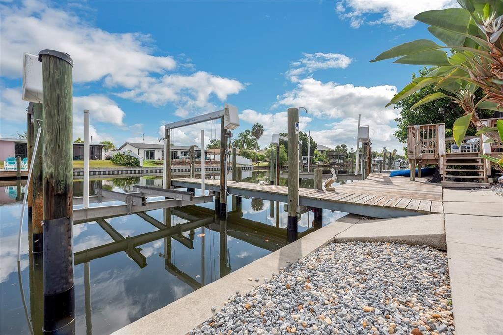 For Sale: $875,000 (4 beds, 2 baths, 1888 Square Feet)