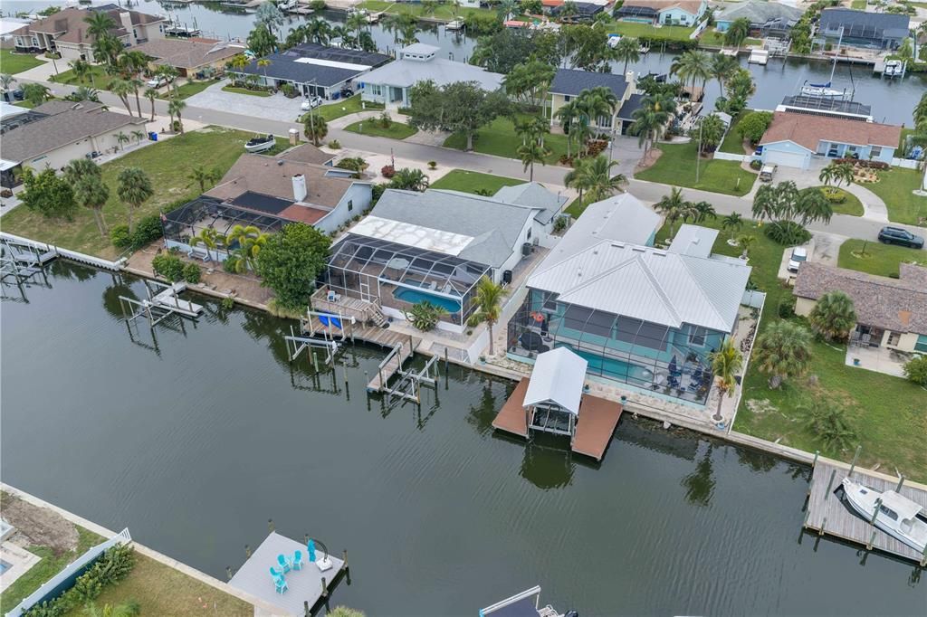 For Sale: $875,000 (4 beds, 2 baths, 1888 Square Feet)