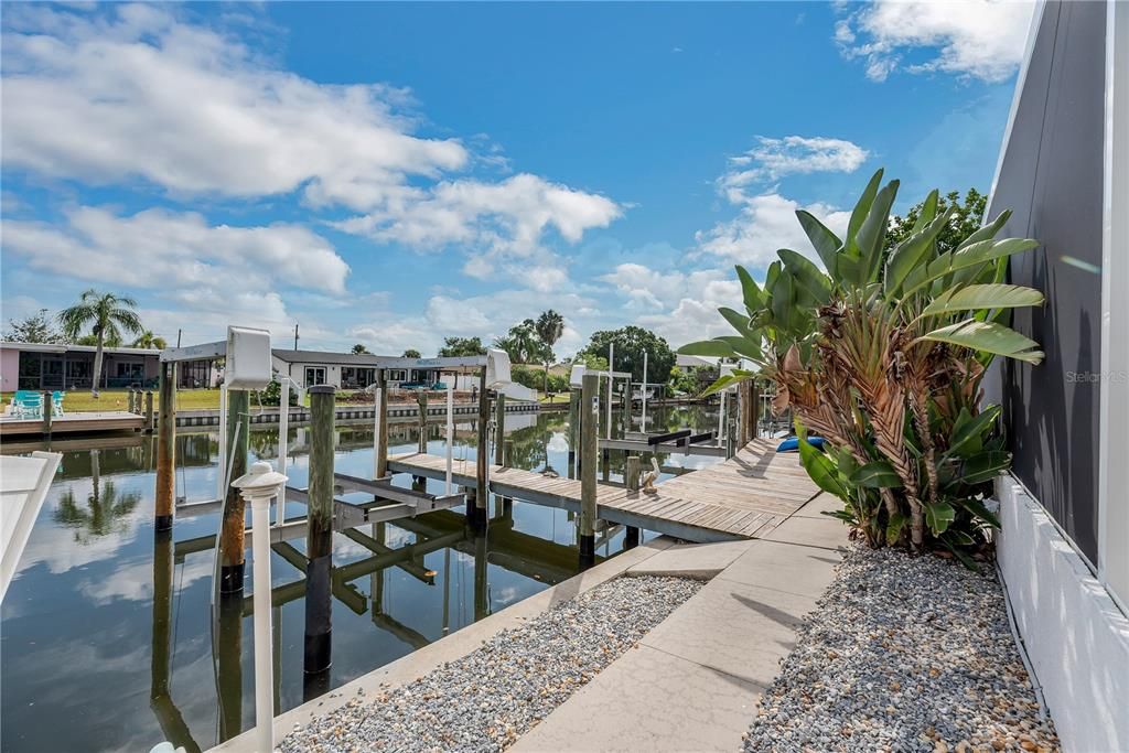 For Sale: $875,000 (4 beds, 2 baths, 1888 Square Feet)
