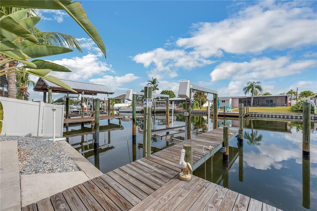 For Sale: $875,000 (4 beds, 2 baths, 1888 Square Feet)