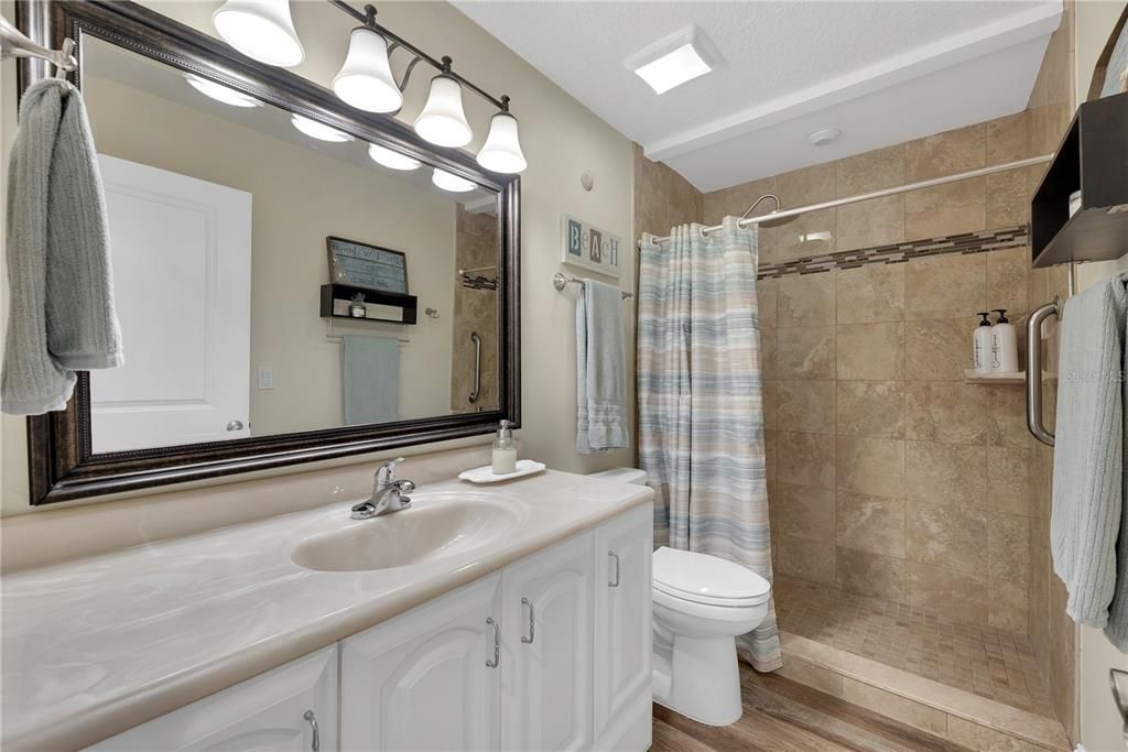 For Sale: $875,000 (4 beds, 2 baths, 1888 Square Feet)