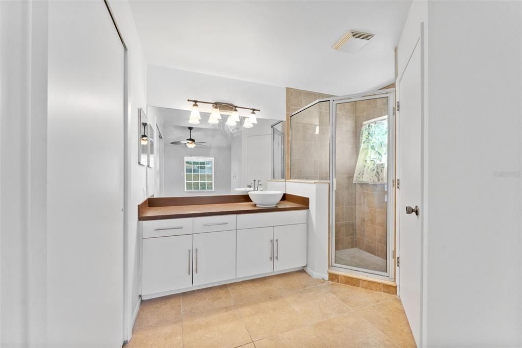 На продажу: $430,000 (4 спален, 2 ванн, 1629 Квадратных фут)