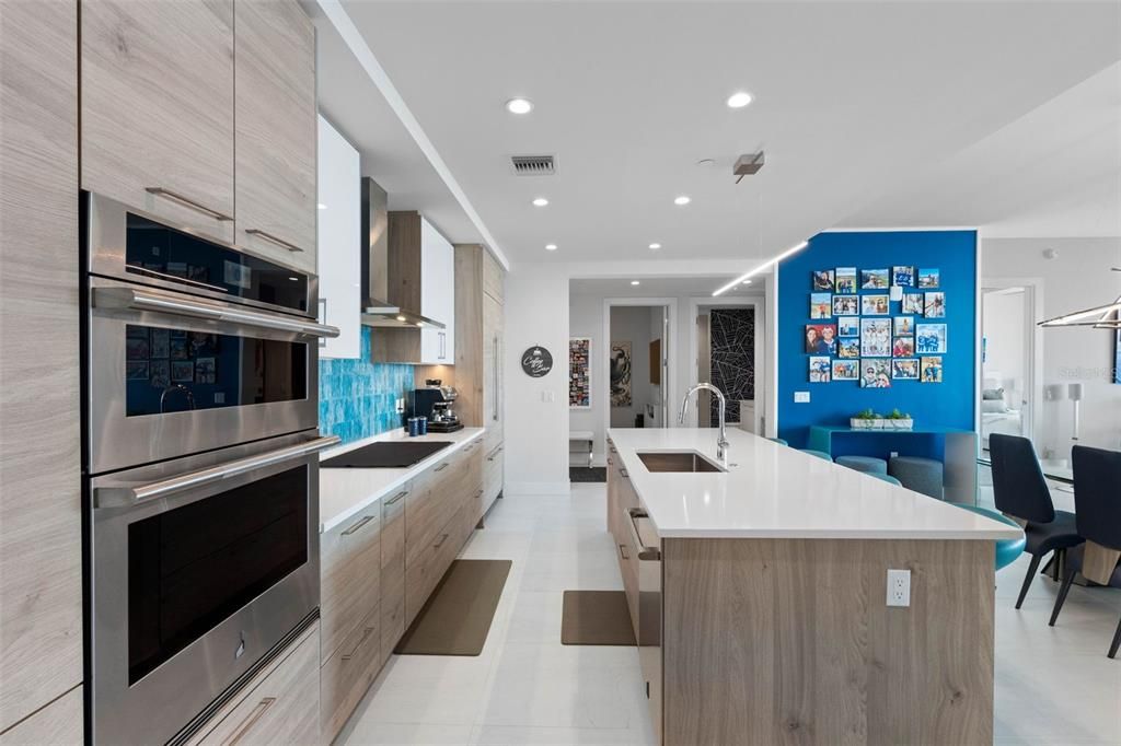 En Venta: $2,599,000 (2 camas, 3 baños, 2006 Pies cuadrados)