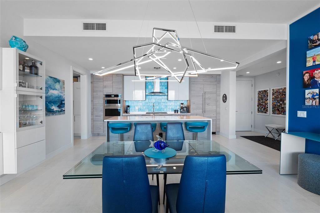 En Venta: $2,599,000 (2 camas, 3 baños, 2006 Pies cuadrados)