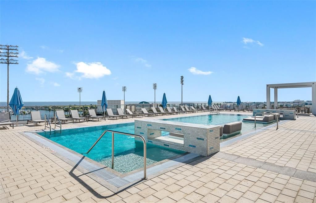 En Venta: $2,599,000 (2 camas, 3 baños, 2006 Pies cuadrados)