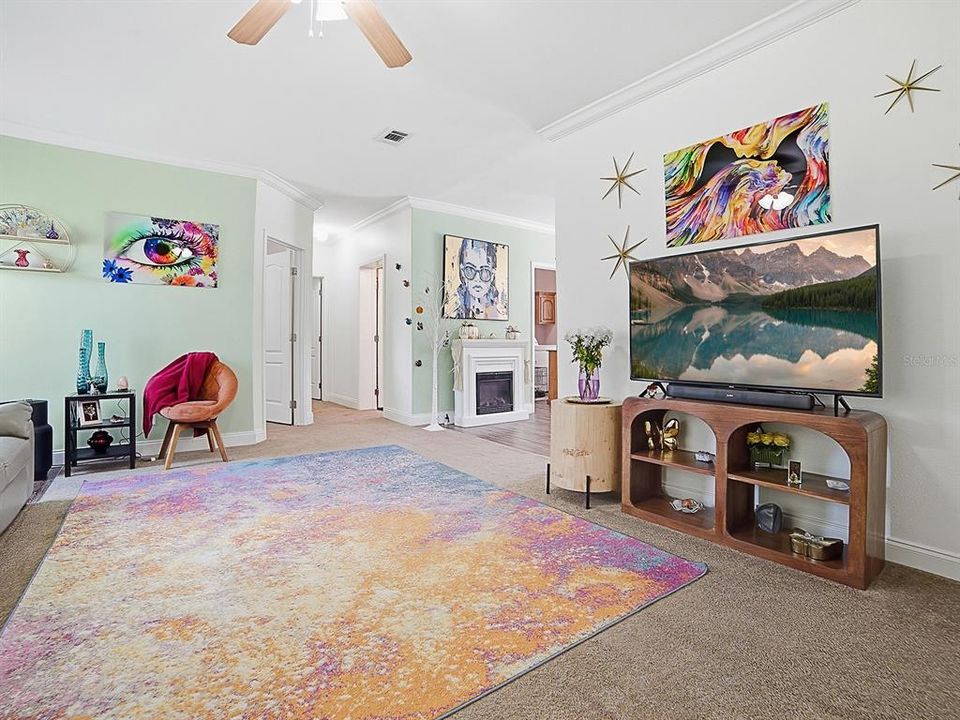 For Sale: $329,000 (2 beds, 3 baths, 1560 Square Feet)