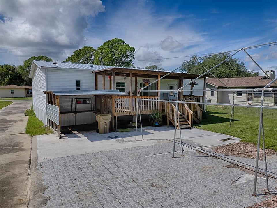 For Sale: $329,000 (2 beds, 3 baths, 1560 Square Feet)