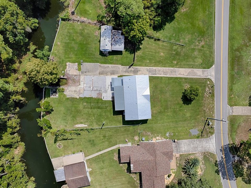 For Sale: $329,000 (2 beds, 3 baths, 1560 Square Feet)