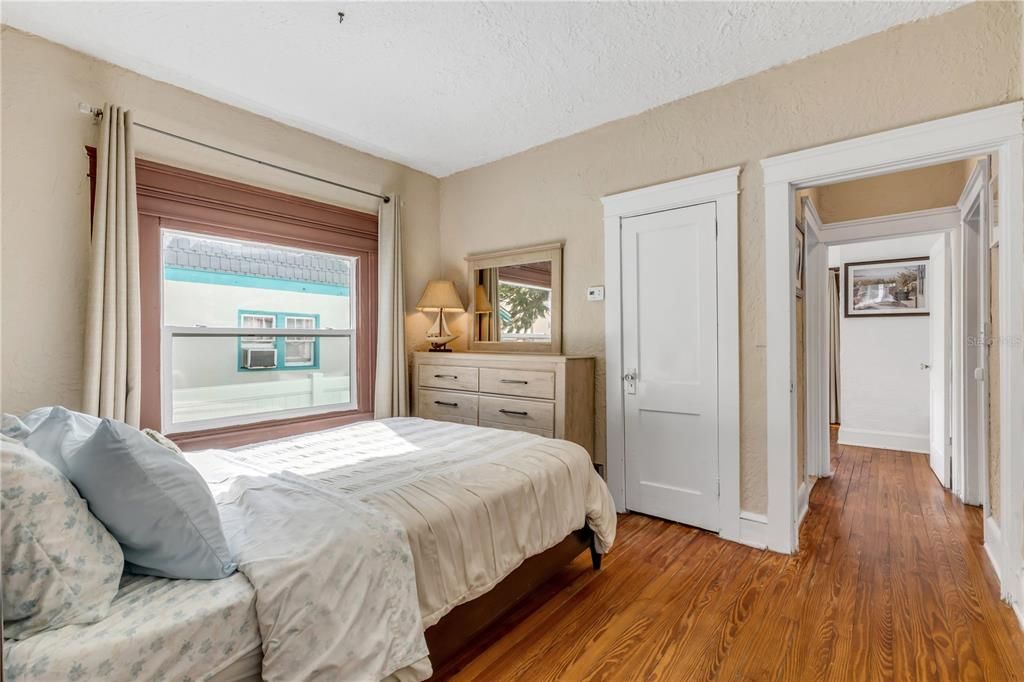 En Venta: $650,000 (5 camas, 0 baños, 3300 Pies cuadrados)