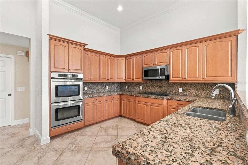 For Sale: $799,000 (4 beds, 2 baths, 3030 Square Feet)