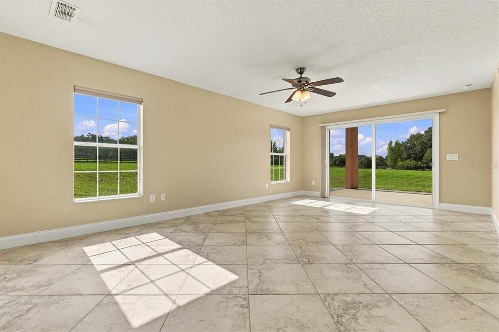 For Sale: $799,000 (4 beds, 2 baths, 3030 Square Feet)