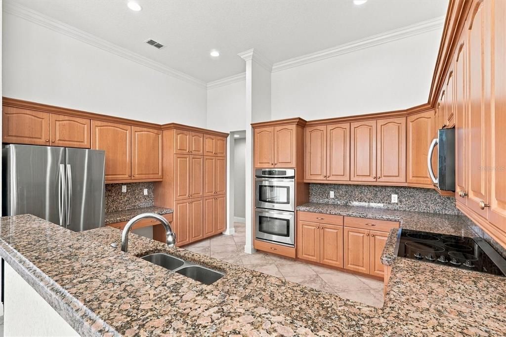 For Sale: $799,000 (4 beds, 2 baths, 3030 Square Feet)