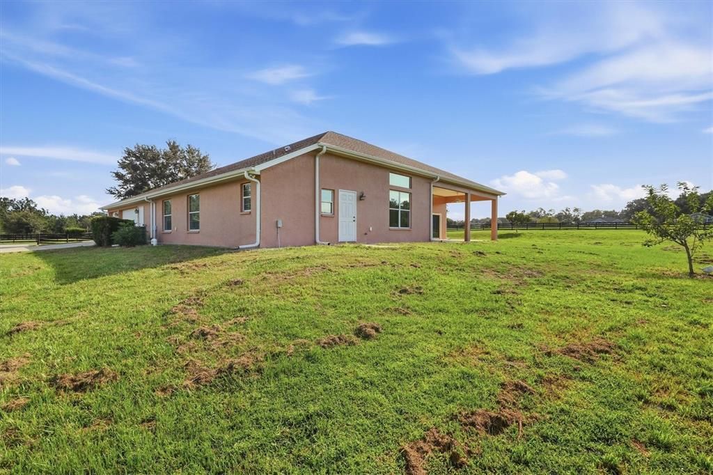 For Sale: $799,000 (4 beds, 2 baths, 3030 Square Feet)