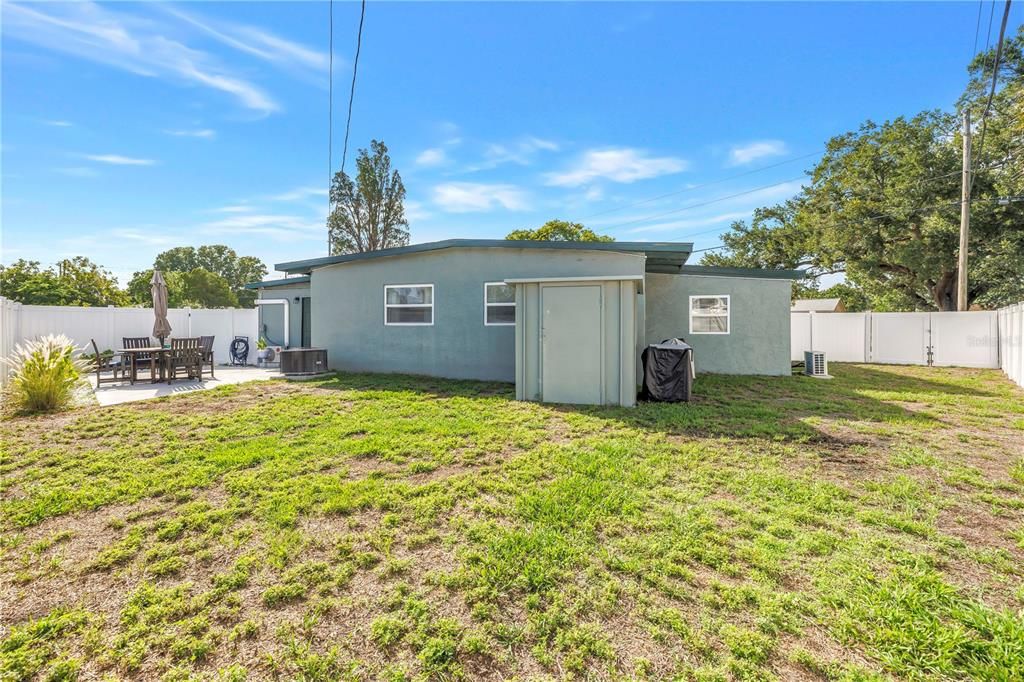 For Rent: $3,000 (3 beds, 2 baths, 1287 Square Feet)
