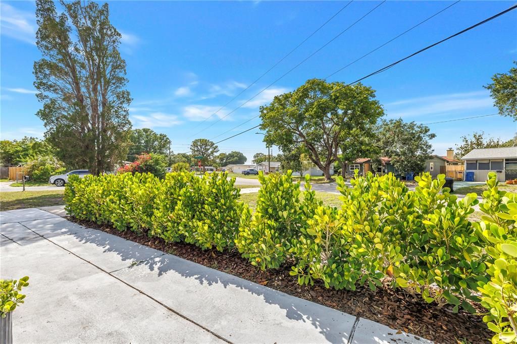 For Rent: $3,000 (3 beds, 2 baths, 1287 Square Feet)