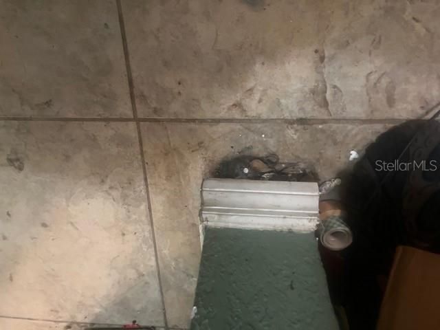 For Sale: $150,000 (4 beds, 2 baths, 1800 Square Feet)