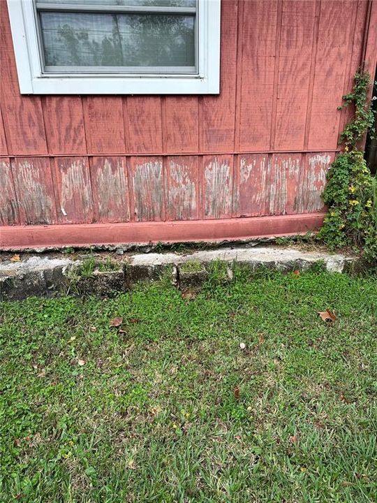 For Sale: $150,000 (4 beds, 2 baths, 1800 Square Feet)