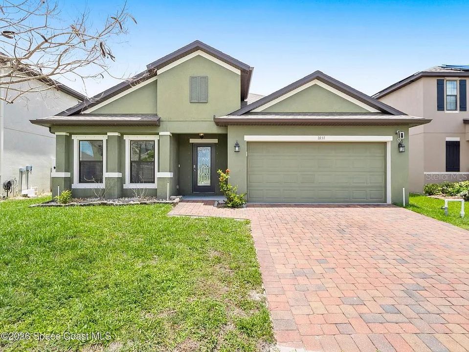 Recently Sold: $435,000 (4 beds, 3 baths, 2162 Square Feet)
